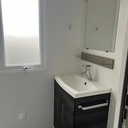 Mobil Homme 3 2 Salle D Eau Aux Charmettes Fun Pass Non Inclus Ле-Мат
