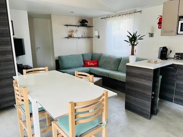 Camping Mobil Homme 3 2 Salle D Eau Aux Charmettes Les Mathes