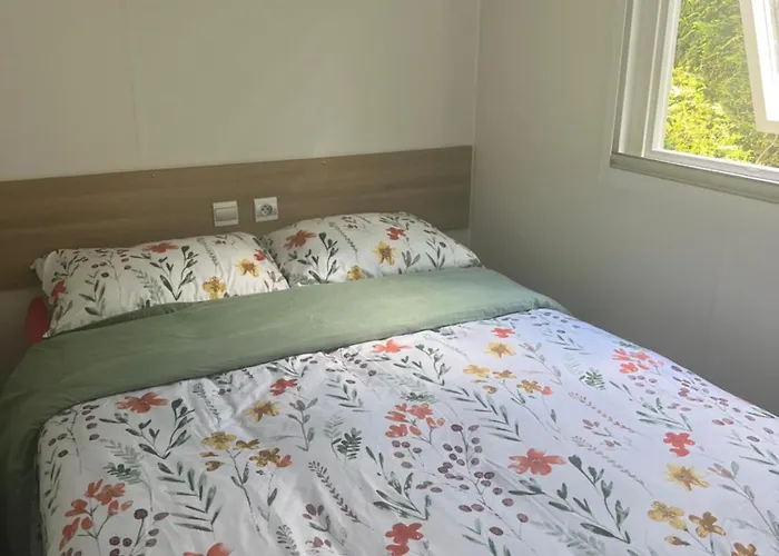 Camping Mobil Homme 3 2 Salle D Eau Aux Charmettes