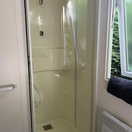 Mobil Homme 3 2 Salle D Eau Aux Charmettes Fun Pass Non Inclus Les Mathes